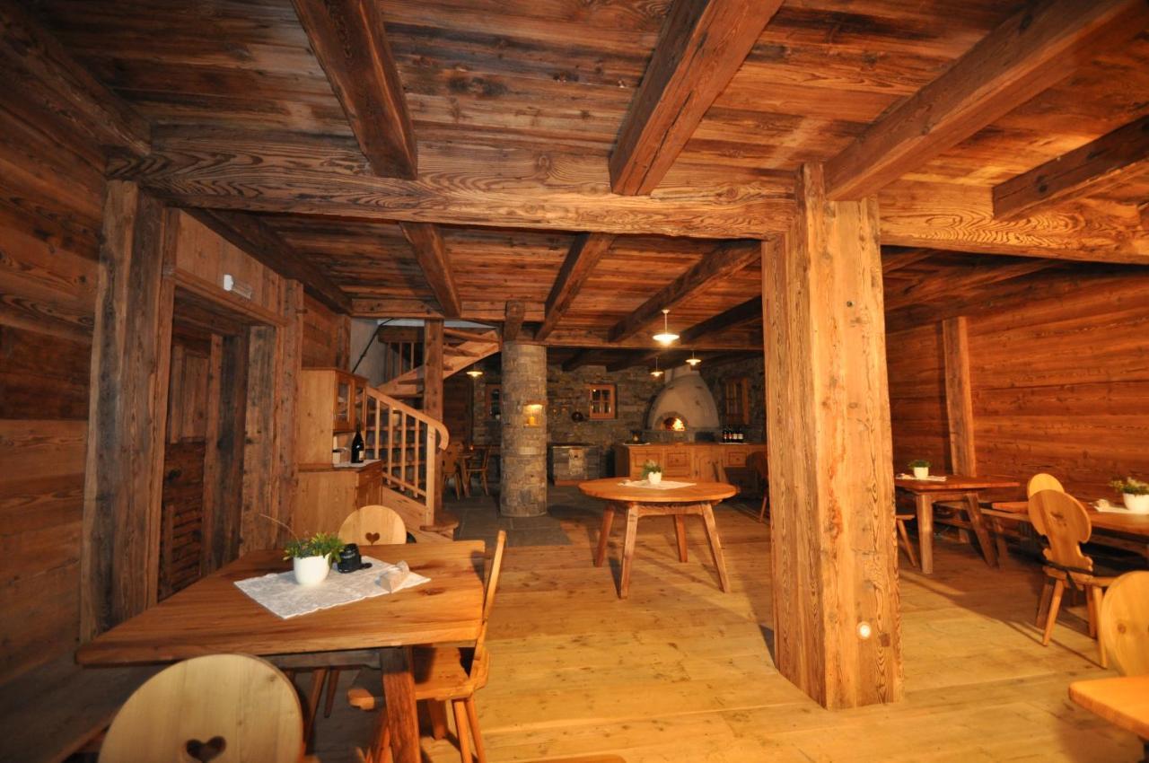 Gasthof Weisses Kreuz Naturns Esterno foto