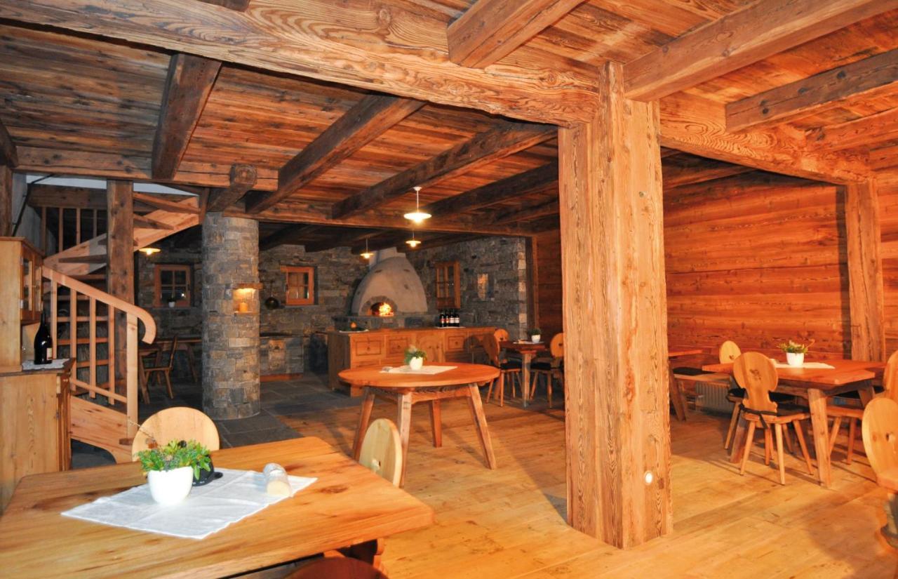 Gasthof Weisses Kreuz Naturns Esterno foto