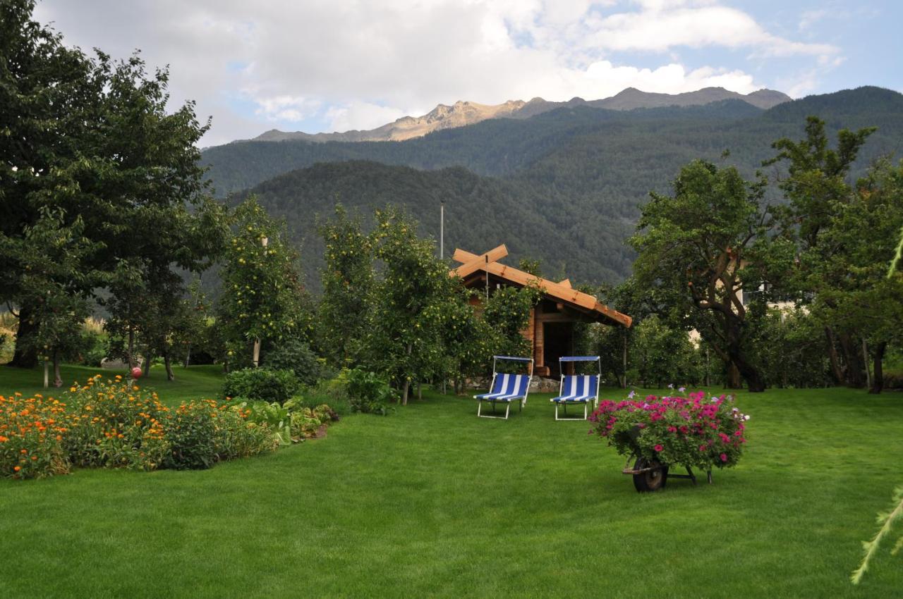 Gasthof Weisses Kreuz Naturns Esterno foto