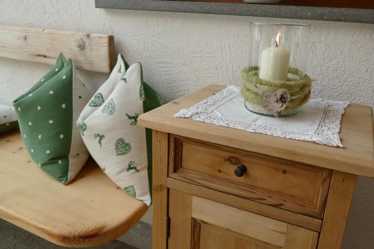 Gasthof Weisses Kreuz Naturns Esterno foto